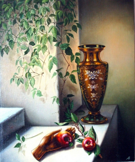 Натюрморт с вазой и яблоками